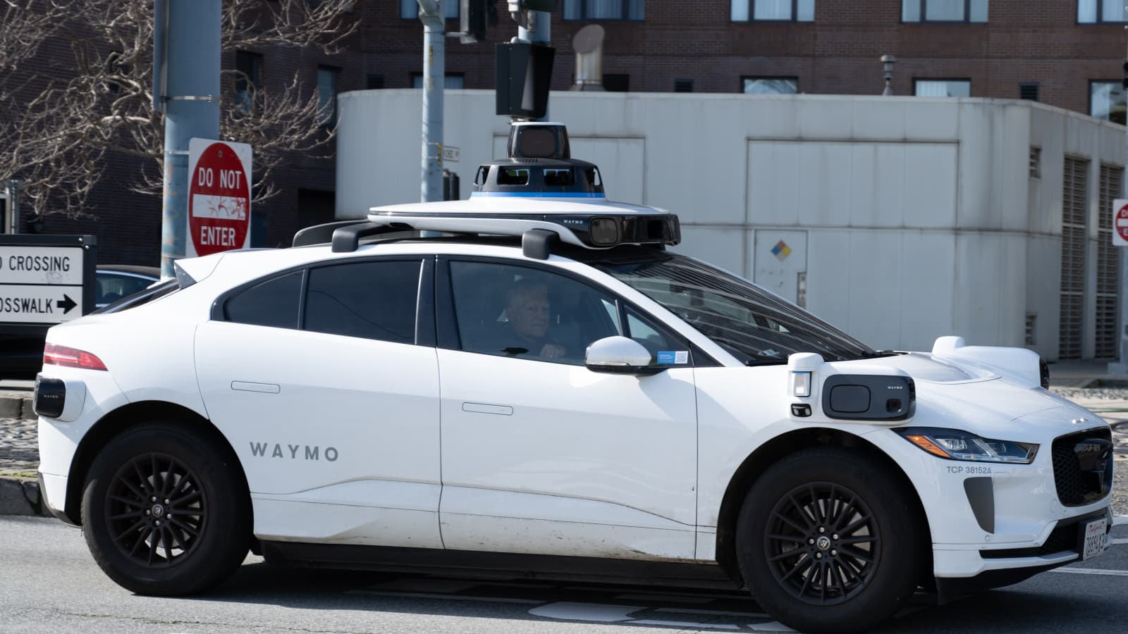 Waymo's Groundbreaking Entry into New York City: The Dawn of Autonomous Vehicle Testing